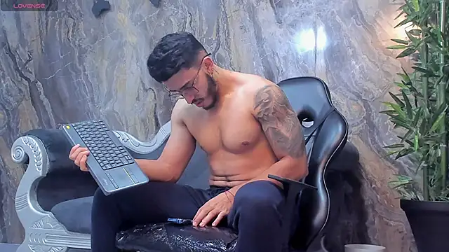 Liam Kleiin online show from 24, 1, 2025