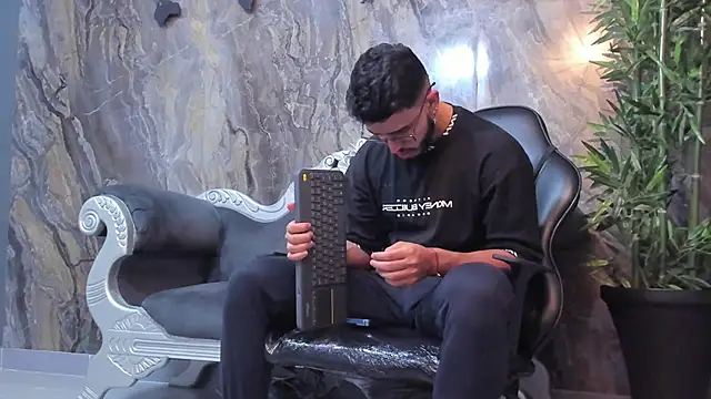 Liam Kleiin online show from 8, 2, 2025