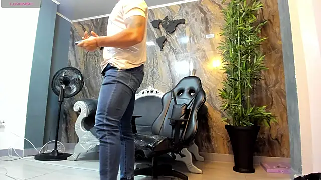 Liam Kleiin online show from 13, 2, 2025