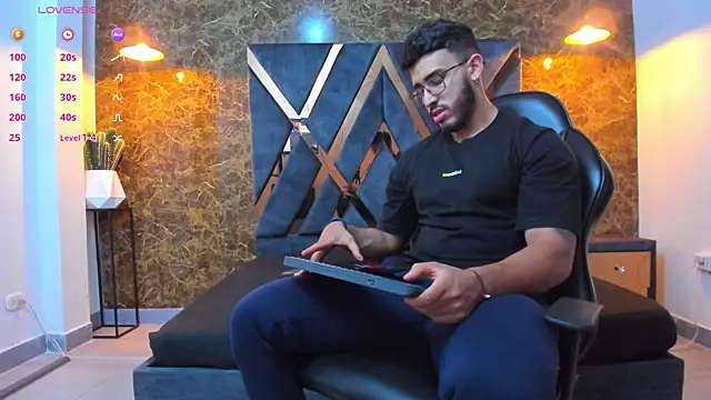 Liam Kleiin online show from 12, 9, 2025