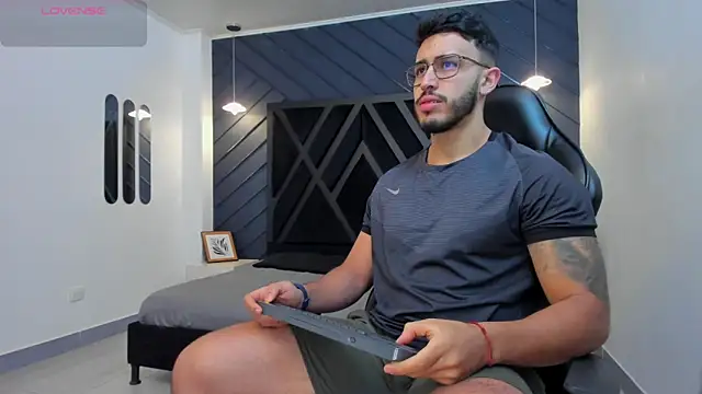 Liam Kleiin online show from 28, 10, 2025