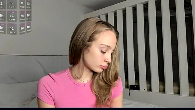 Snapshot of _LISA_BABYMETAL_ chatting on 16, 11, 2025 LISA BABYMETAL online show from 16, 11, 2025