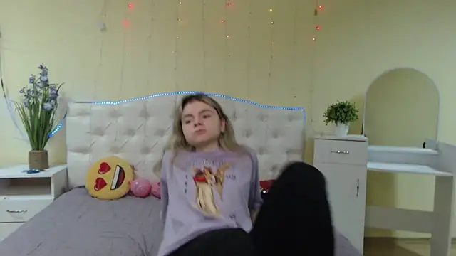 TinaRedly online show from 16, 1, 2025