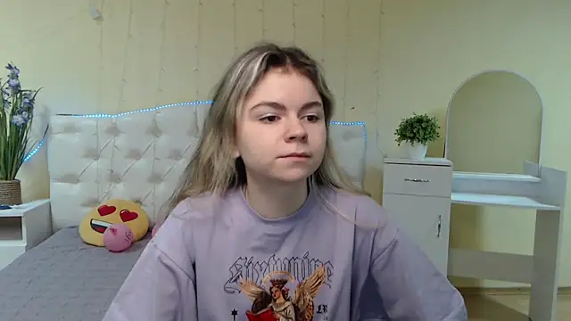 TinaRedly online show from 21, 1, 2025