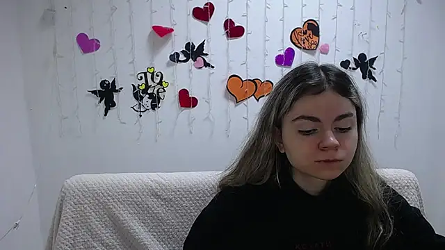 TinaRedly online show from 11, 2, 2025