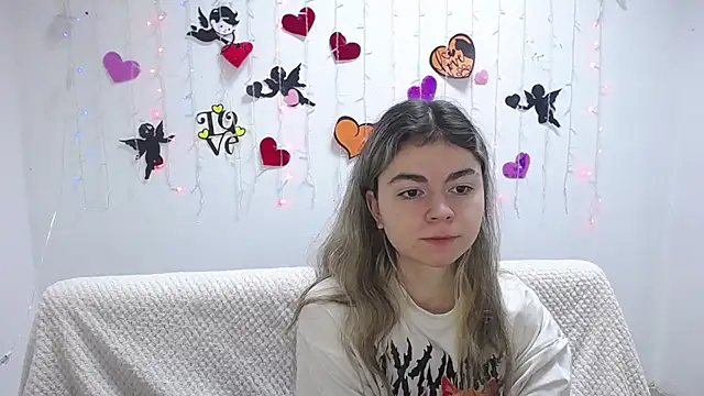 TinaRedly online show from 21, 2, 2025