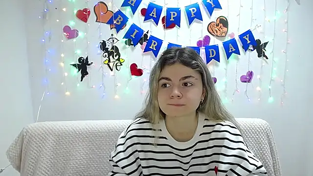 TinaRedly online show from 2, 3, 2025