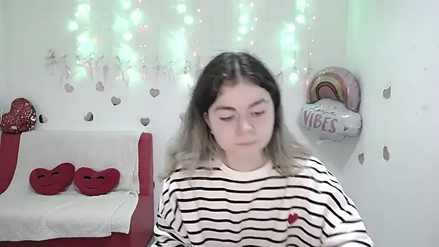 TinaRedly online show from 6, 10, 2025