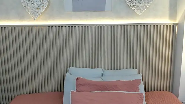 charlottebrowns  online show from 5, 3, 2026