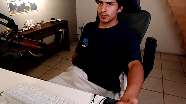 Snapshot of Thieves9 chatting on 2, 3, 2026 Thieves9 online show from 2, 3, 2026