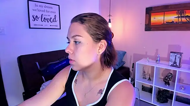 Snapshot of ArianaBaker chatting on 24, 2, 2025 ArianaBaker online show from 24, 2, 2025