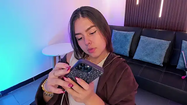 ArianaBaker online show from 14, 12, 2025