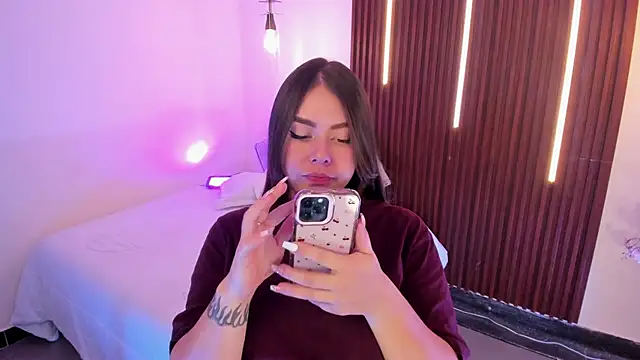 ArianaBaker online show from 31, 3, 2026