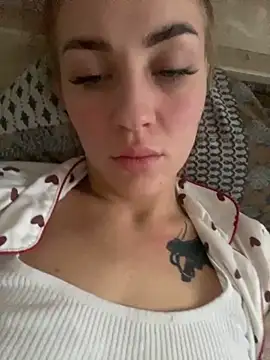 Snapshot of DreamGirl-777 chatting on 2, 11, 2025 DreamGirl-777 online show from 2, 11, 2025