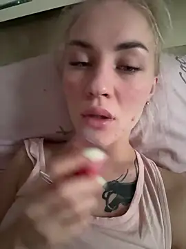 Snapshot of DreamGirl-777 chatting on 2, 12, 2025 DreamGirl-777 online show from 2, 12, 2025