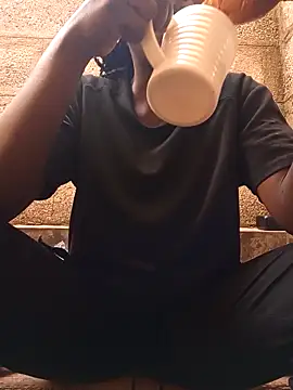 Swirly blac online show from 14, 4, 2026