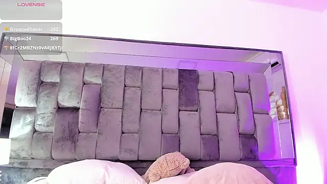 Chloe evans   online show from 8, 2, 2025