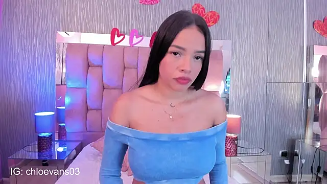 Chloe evans   online show from 25, 9, 2025