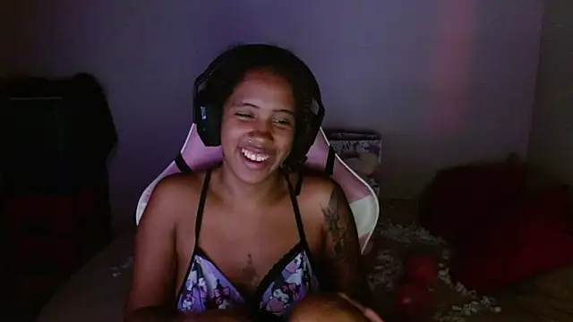 Snapshot of TiffanyRoouse chatting on 14, 2, 2025 TiffanyRoouse online show from 14, 2, 2025