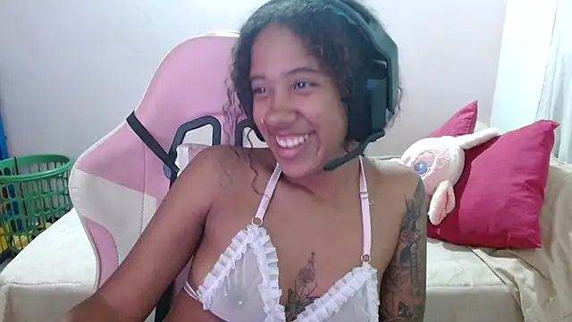 Snapshot of TiffanyRoouse chatting on 18, 3, 2025 TiffanyRoouse online show from 18, 3, 2025
