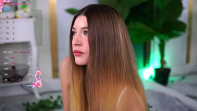 Snapshot of EvaWarenn chatting on 24, 10, 2025 EvaWarenn online show from 24, 10, 2025