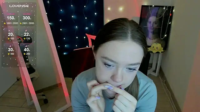 Snapshot of Florence_meow chatting on 27, 4, 2026 Florence meow online show from 27, 4, 2026