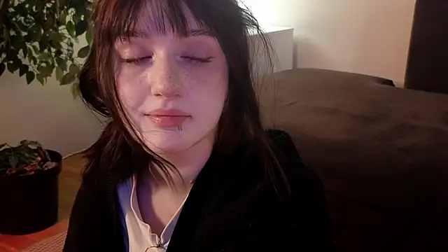 Snapshot of ELLIEJAY chatting on 18, 10, 2025 ELLIEJAY online show from 18, 10, 2025