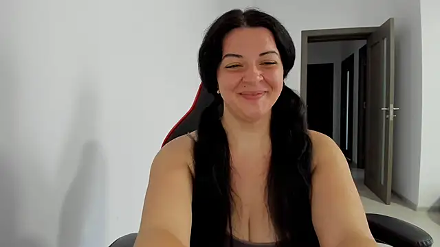 Snapshot of amiraisa11 chatting on 28, 6, 2026 amiraisa11 online show from 28, 6, 2026
