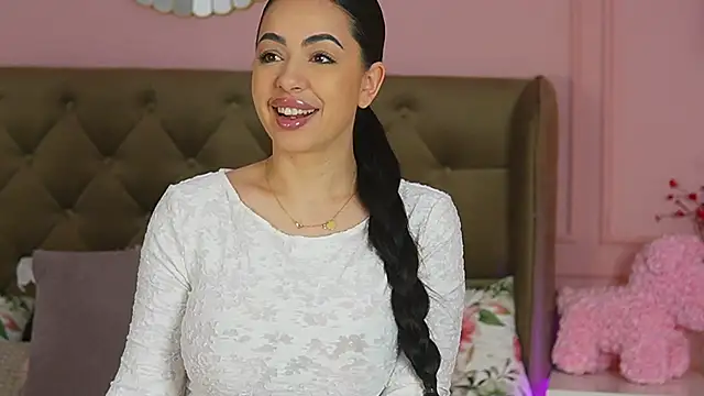 NicoleSteph online show from 4, 4, 2026