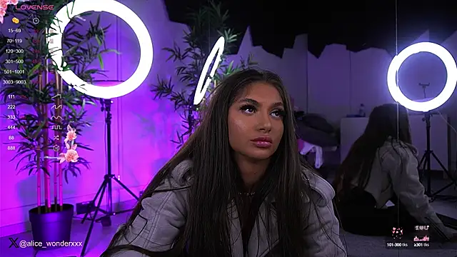 VanessaSimon online show from 18, 1, 2025