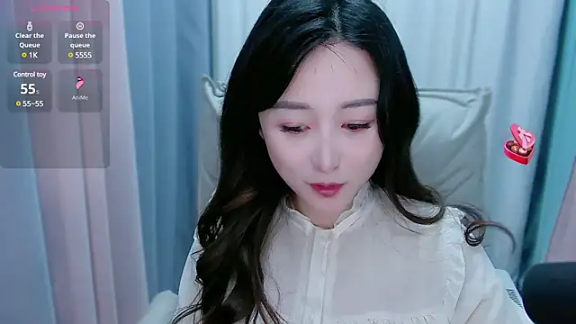 Liiniie-Lovers online show from 3, 1, 2025