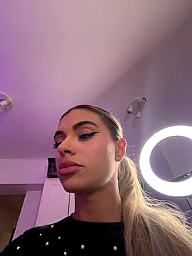 HaileyMadow online show from 20, 12, 2025