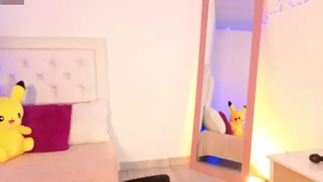 little kawaiigirl  online show from 15, 1, 2026