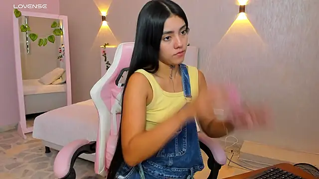 miagomezweb1 online show from 29, 1, 2025