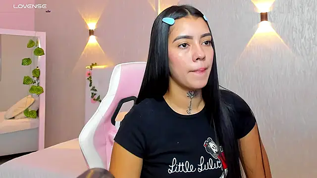 miagomezweb1 online show from 30, 1, 2025