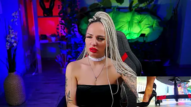 MonicaMaxwel online show from 22, 1, 2025