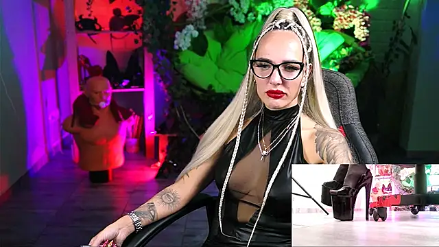 MonicaMaxwel online show from 21, 10, 2025