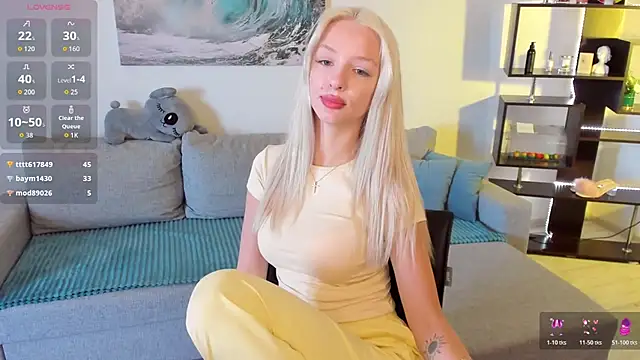 Snapshot of AleksaBlonde chatting on 10, 6, 2026 AleksaBlonde online show from 10, 6, 2026