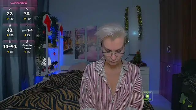 Snapshot of HelgaHimmell chatting on 25, 12, 2024 HelgaHimmell online show from 25, 12, 2024