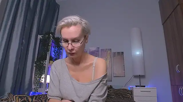 Snapshot of HelgaHimmell chatting on 27, 1, 2025 HelgaHimmell online show from 27, 1, 2025