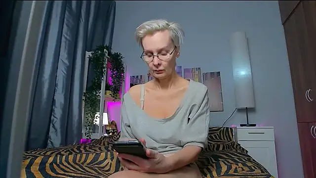 Snapshot of HelgaHimmell chatting on 31, 1, 2025 HelgaHimmell online show from 31, 1, 2025