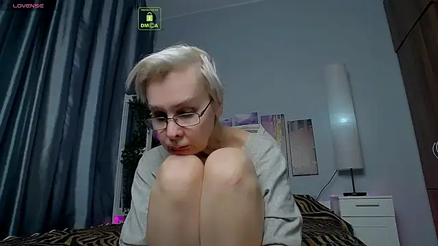 Snapshot of HelgaHimmell chatting on 6, 2, 2025 HelgaHimmell online show from 6, 2, 2025