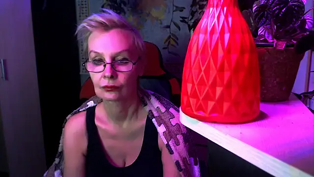 HelgaHimmell online show from 4, 4, 2026