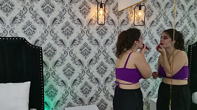 Snapshot of LexaDeRusso chatting on 6, 10, 2025 LexaDeRusso online show from 6, 10, 2025