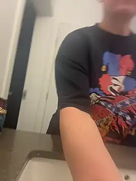 Snapshot of quinnmariexo chatting on 24, 10, 2025 quinnmariexo online show from 24, 10, 2025