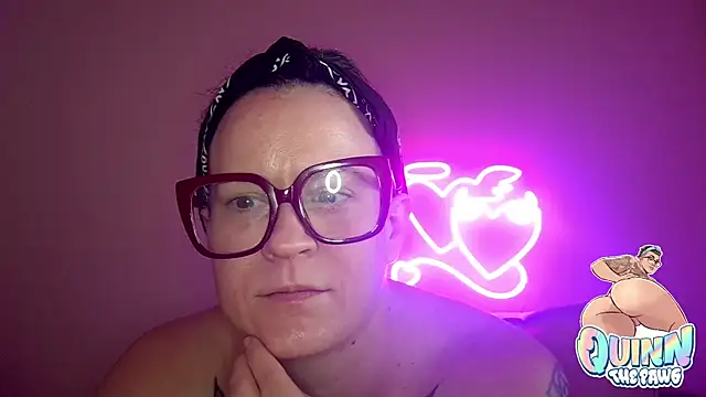 Snapshot of quinnmariexo chatting on 15, 11, 2025 quinnmariexo online show from 15, 11, 2025