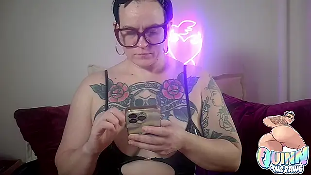 Snapshot of quinnmariexo chatting on 20, 11, 2025 quinnmariexo online show from 20, 11, 2025