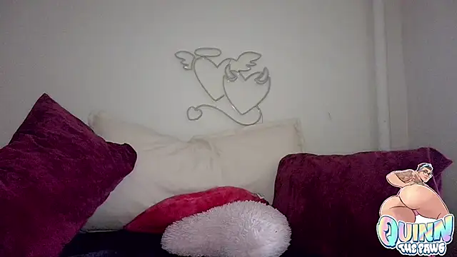 Snapshot of quinnmariexo chatting on 23, 11, 2025 quinnmariexo online show from 23, 11, 2025