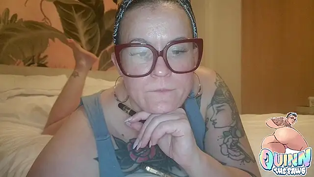 Snapshot of quinnmariexo chatting on 2, 12, 2025 quinnmariexo online show from 2, 12, 2025