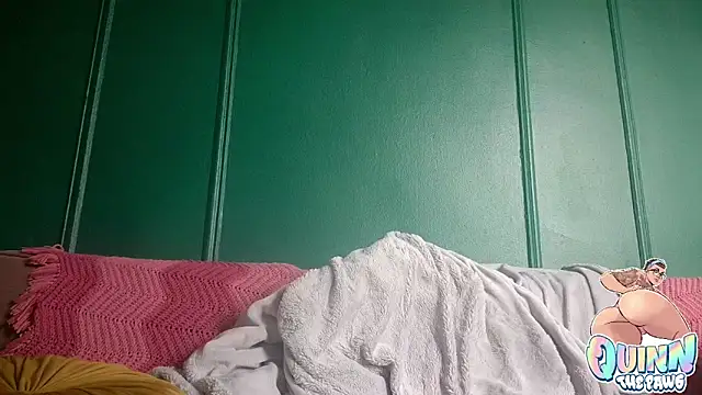 Snapshot of quinnmariexo chatting on 21, 12, 2025 quinnmariexo online show from 21, 12, 2025